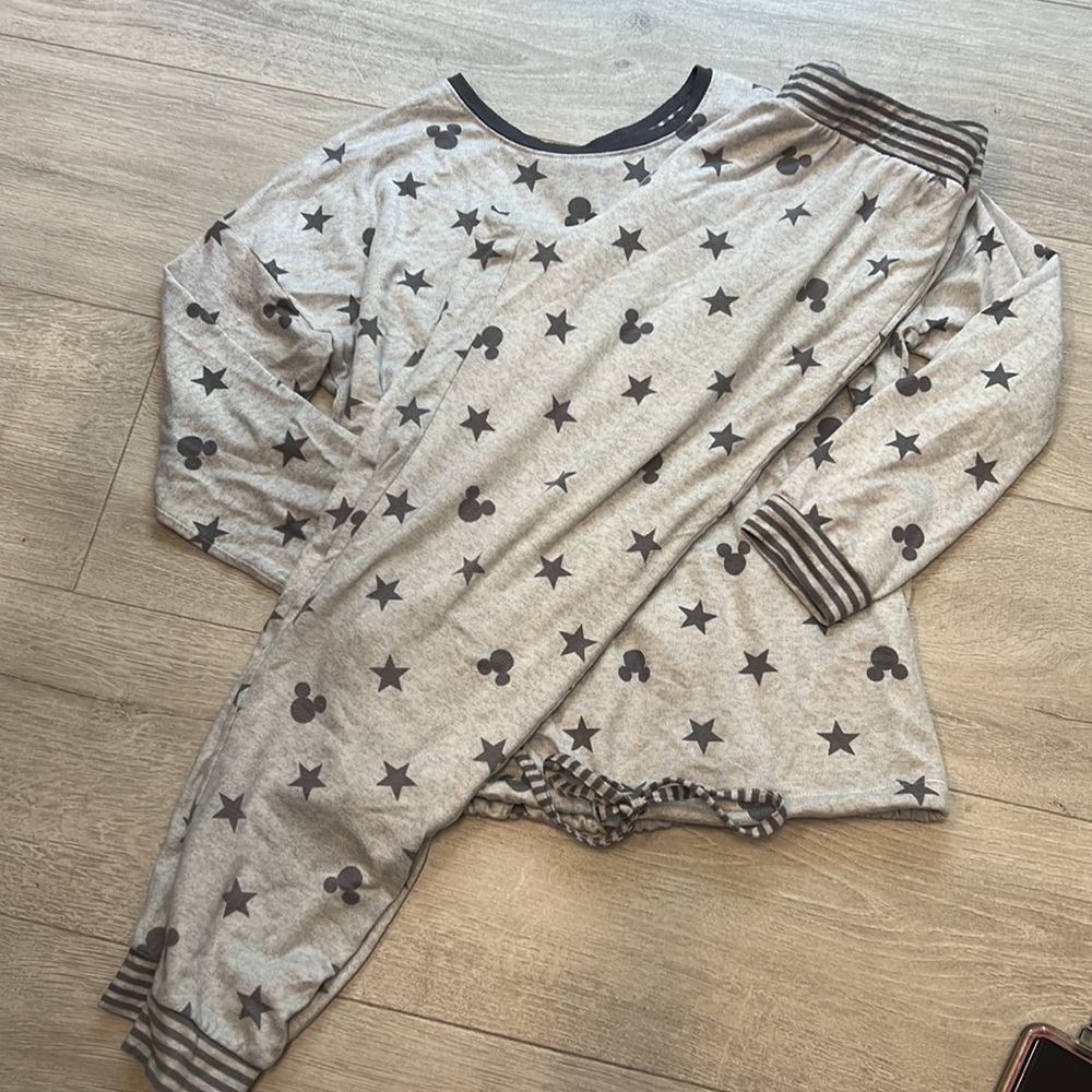 Disney long sleeve and pant pajamas
